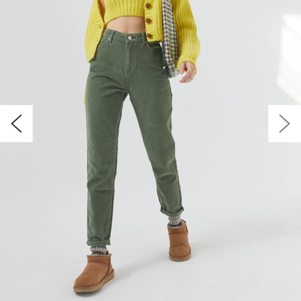 BDG - Urban Outfitters green corduroy pants - Mom high rise size 26